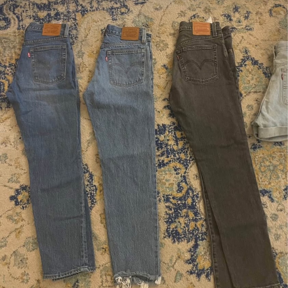 3 pairs high waisted button up Levi’s nearly perfect condition size 25 - Picture 2 of 7